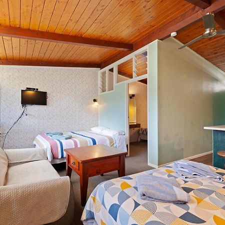 Aaryn Court Motel Роторуа Екстериор снимка